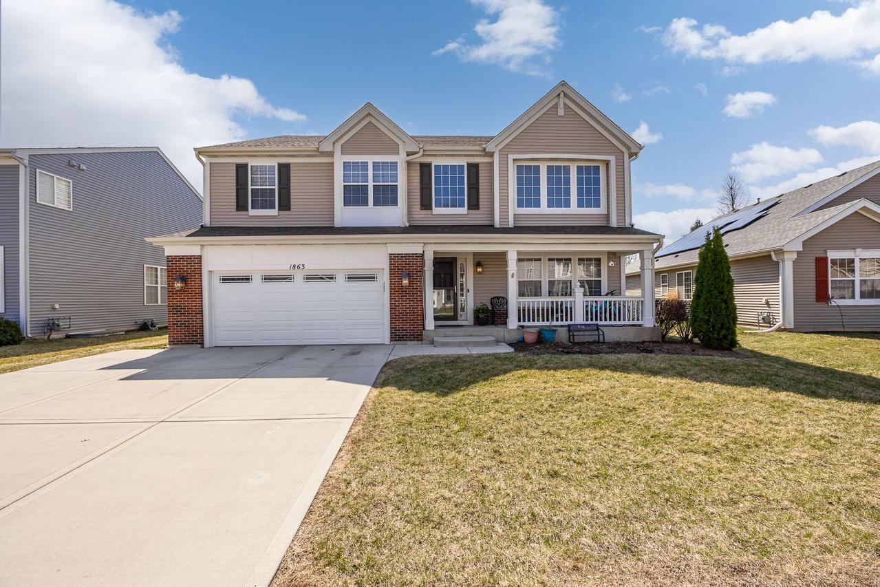 1863 Lake Bluff Ln., Pingree Grove, IL 60140