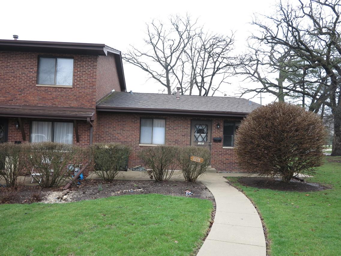 1231 Geneva Ln., Lake Zurich, IL 60047