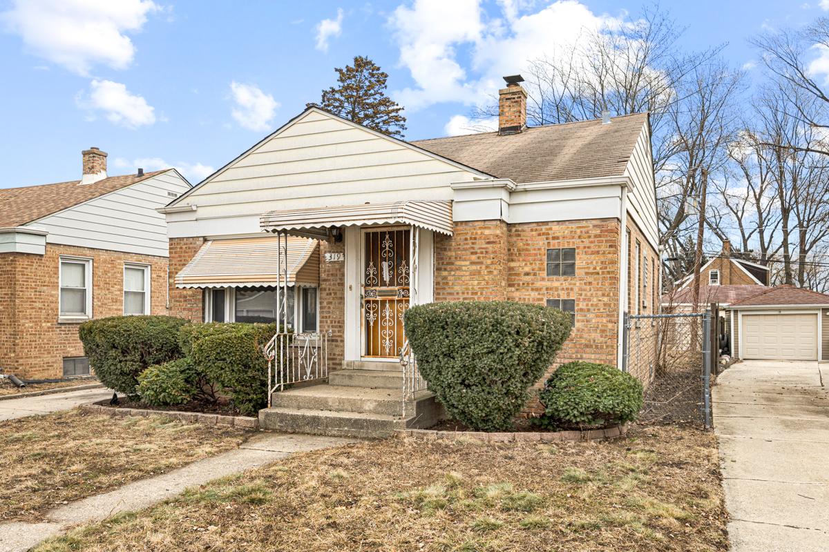 319 49th Ave., Bellwood, IL 60104