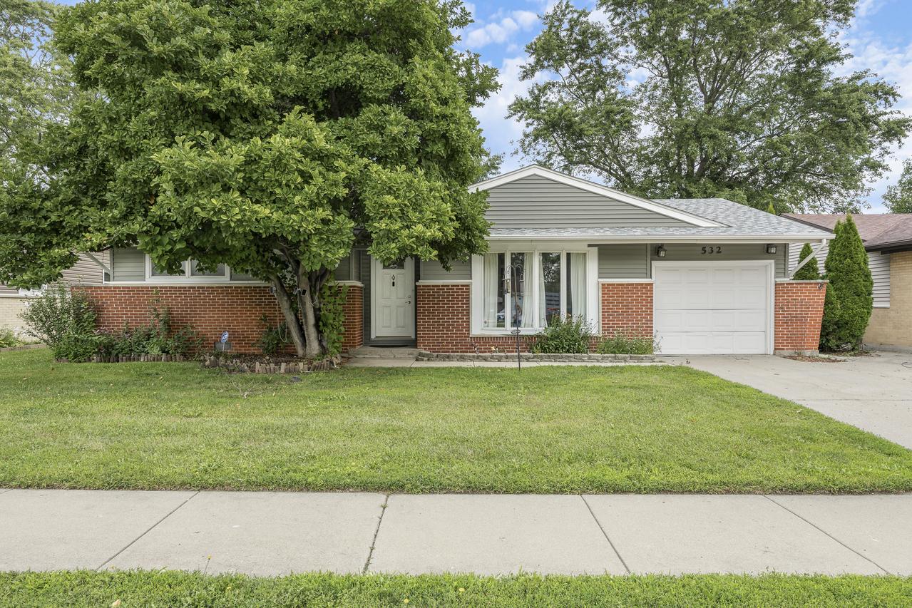 532 Landmeier Rd., Elk Grove Village, IL 60007