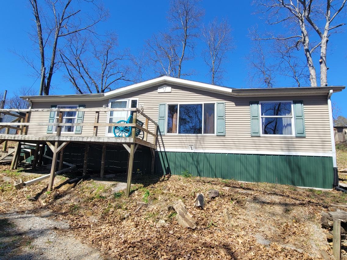 45 White Sands Rd., Creal Springs, IL 62922