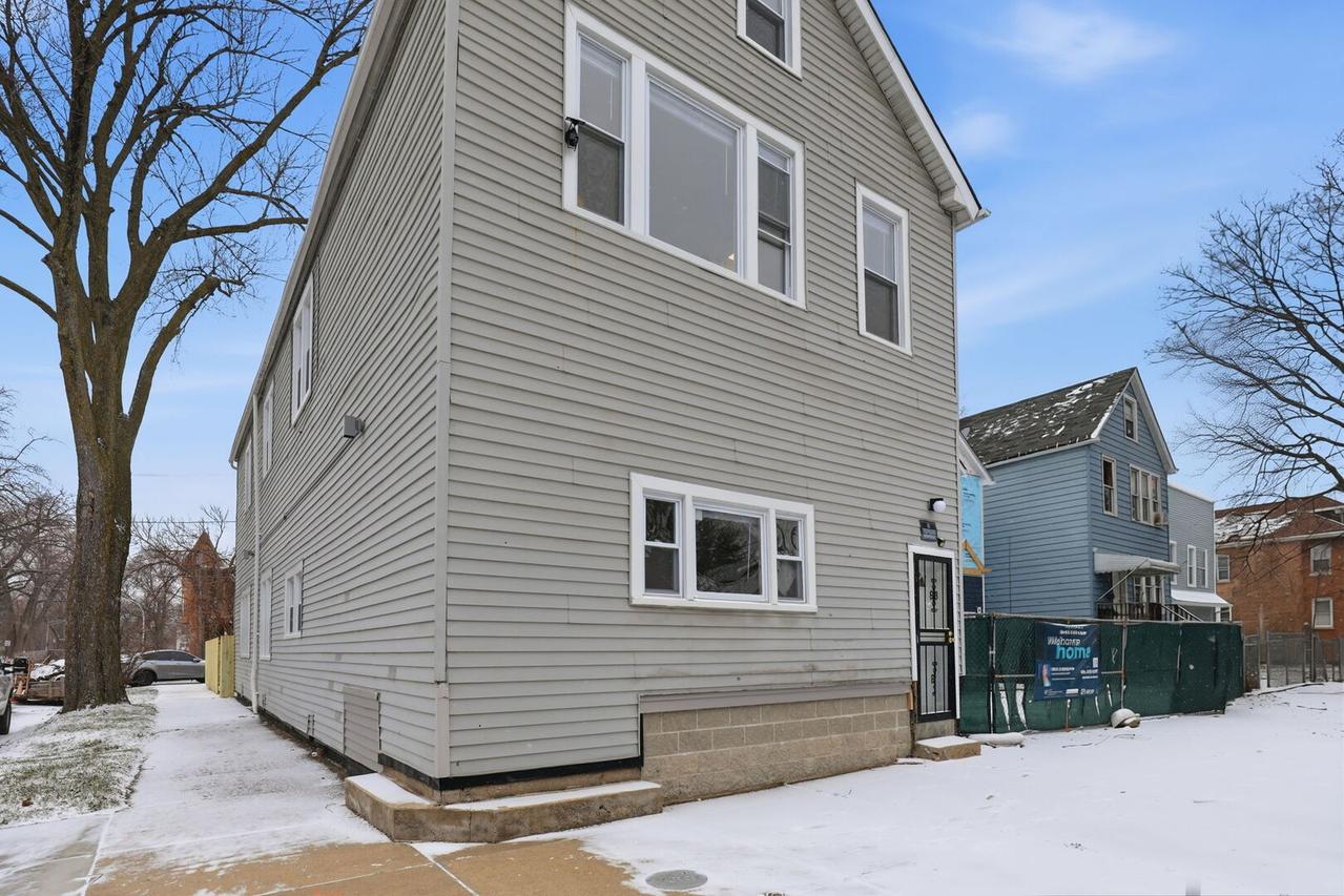 5256 S Carpenter St., Chicago, IL 60609