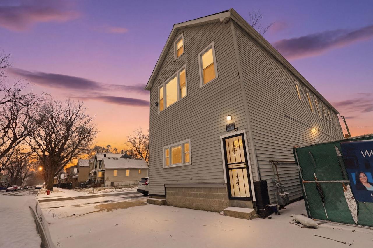 5256 S Carpenter St., Chicago, IL 60609