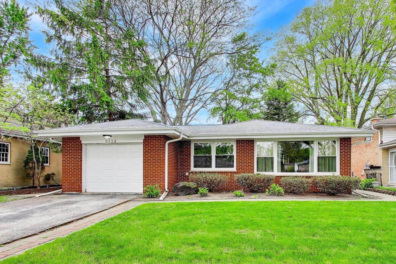 9324 Linder Ave., Morton Grove, IL 60053