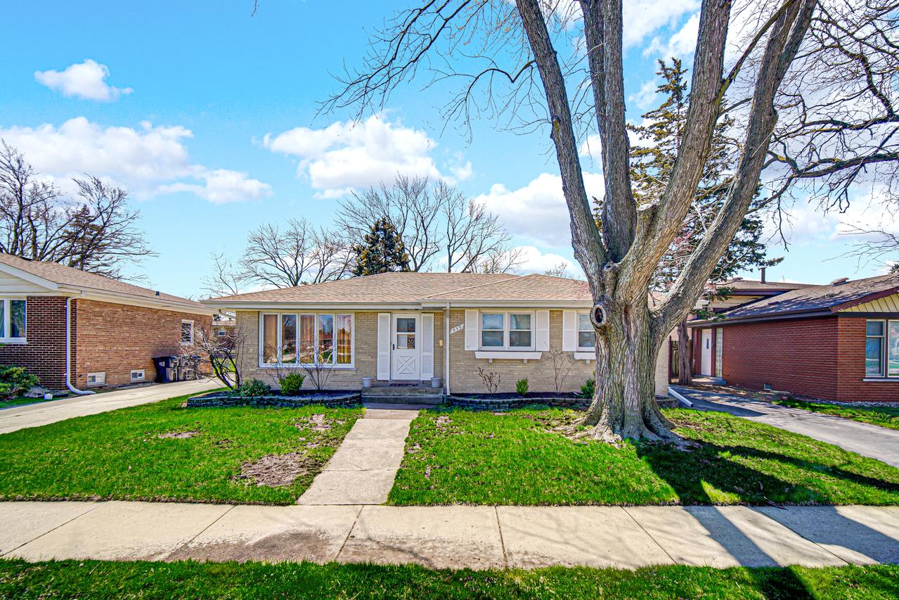 459 E 166th St., South Holland, IL 60473