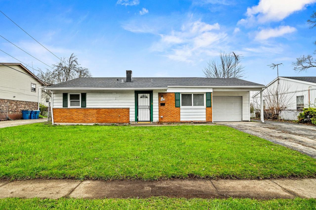 1801 215th Pl., Sauk Village, IL 60411
