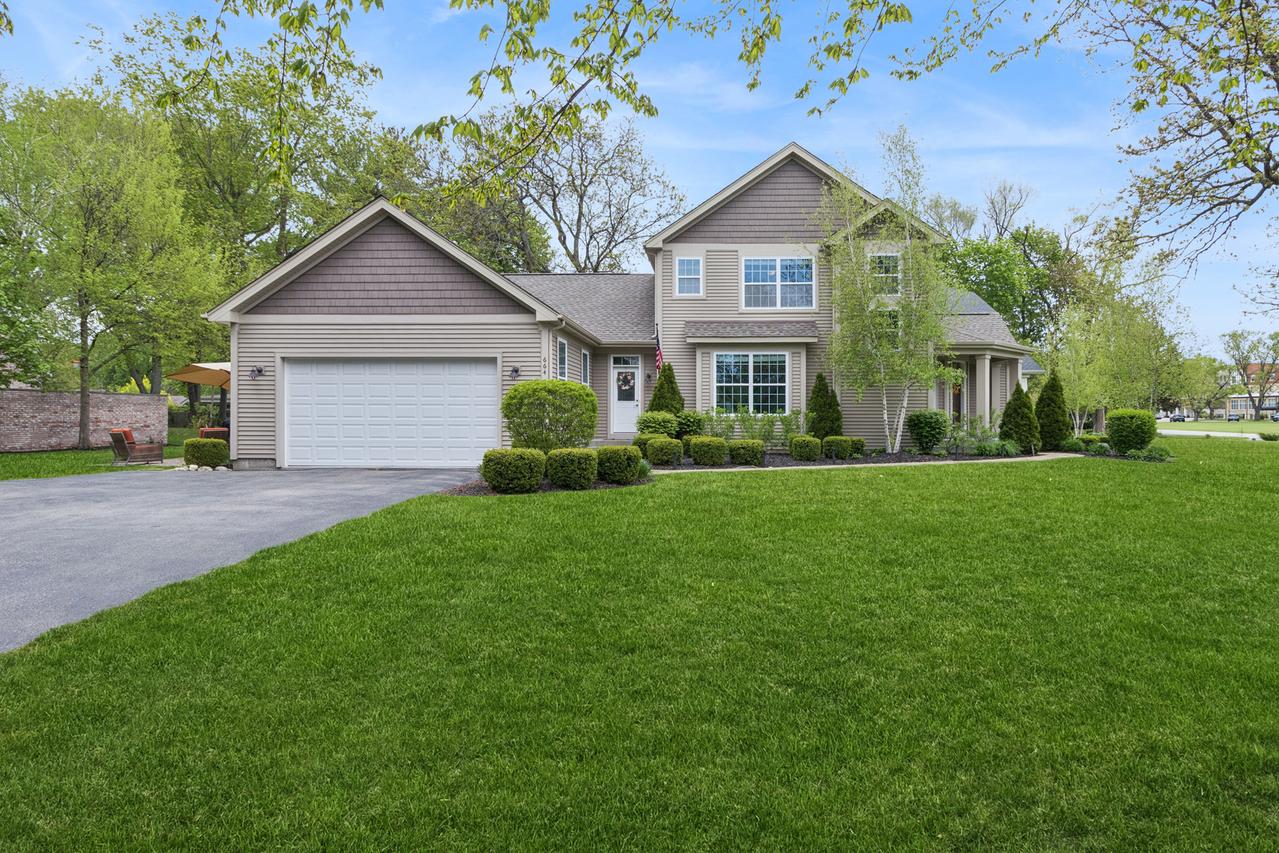 664 Country Club Rd., Crystal Lake, IL 60014