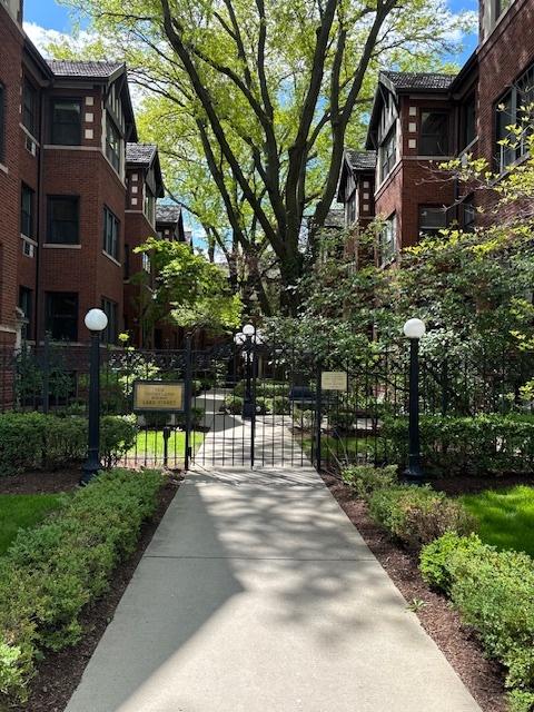 817 Lake St. #1N, Oak Park, IL 60301