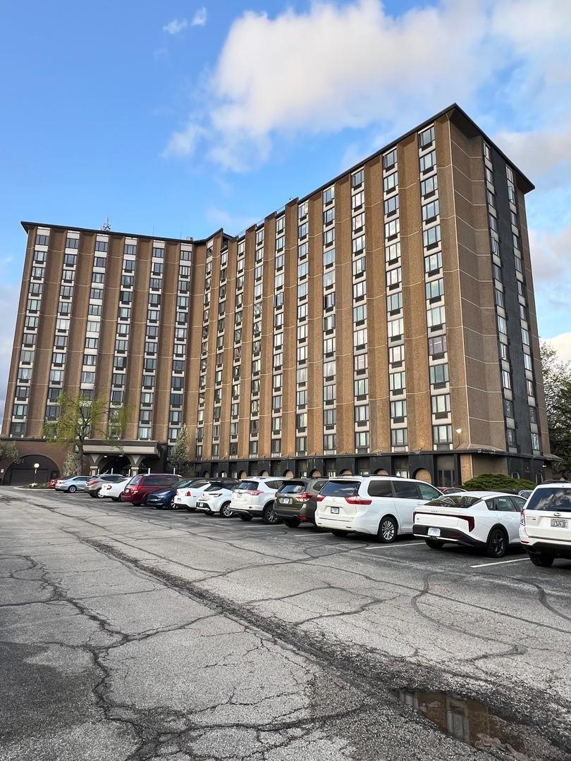 1 Renaissance Pl. #912, Palatine, IL 60067