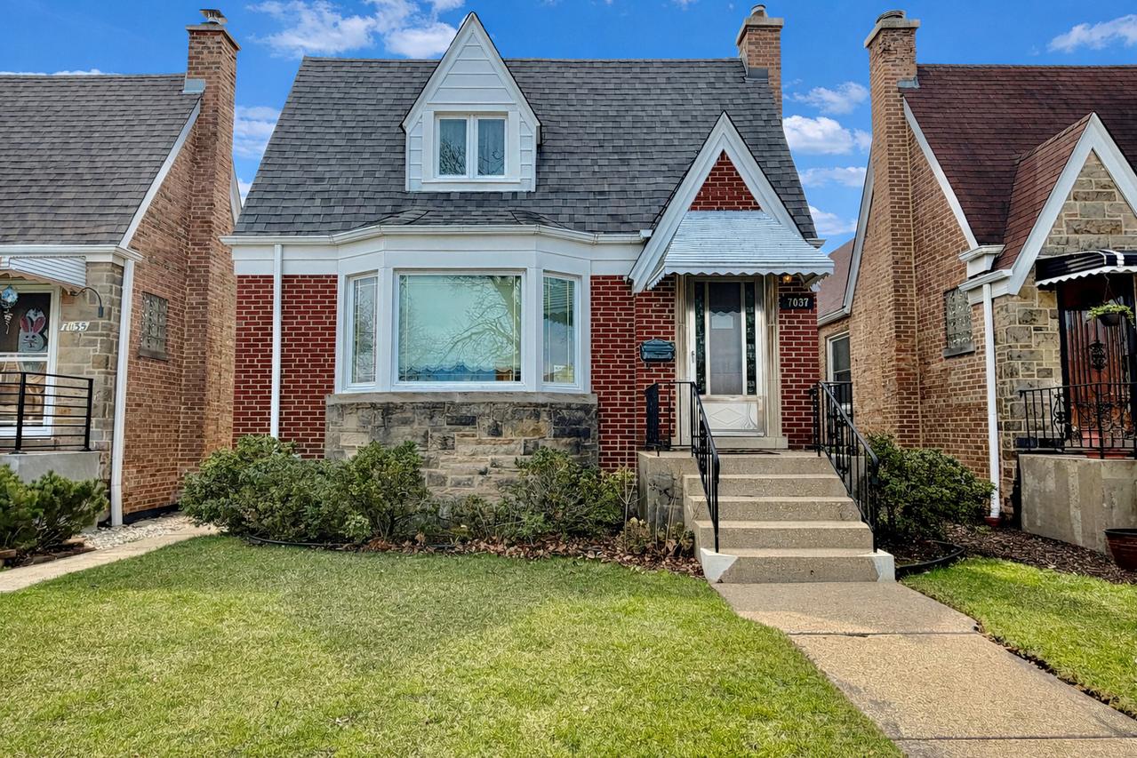 7037 W Henderson St., Chicago, IL 60634