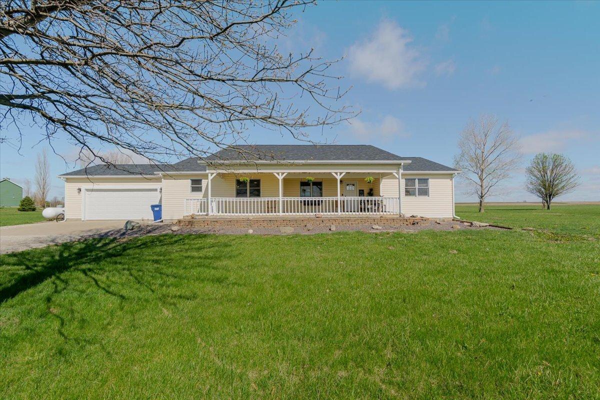 1388 E 2950 North Rd., Mansfield, IL 61854