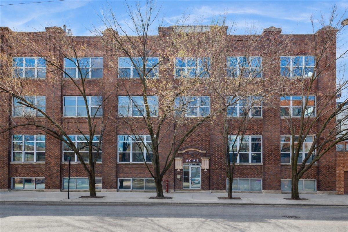 2201 W Wabansia Ave. #5, Chicago, IL 60647