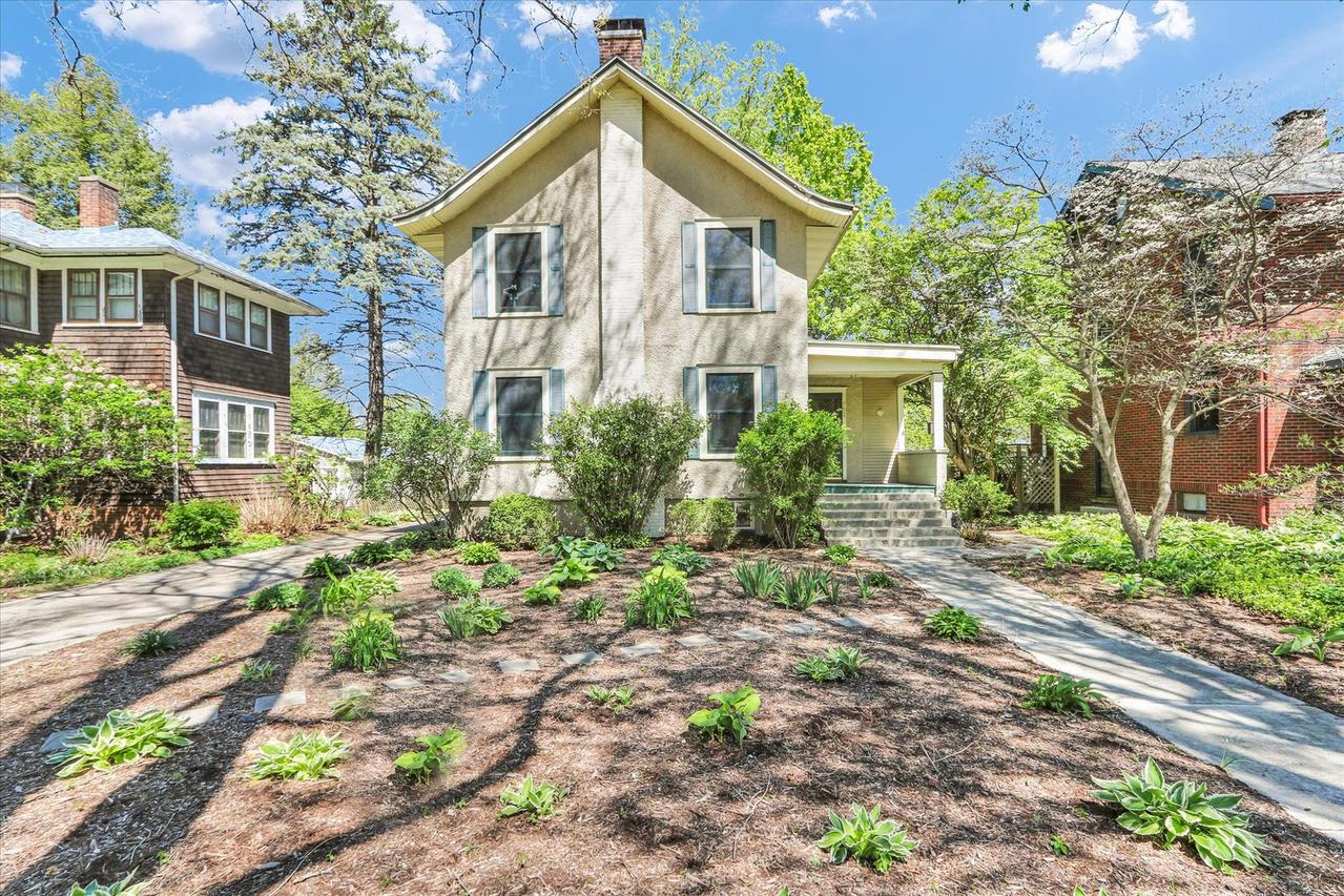 702 W Indiana Ave., Urbana, IL 61801