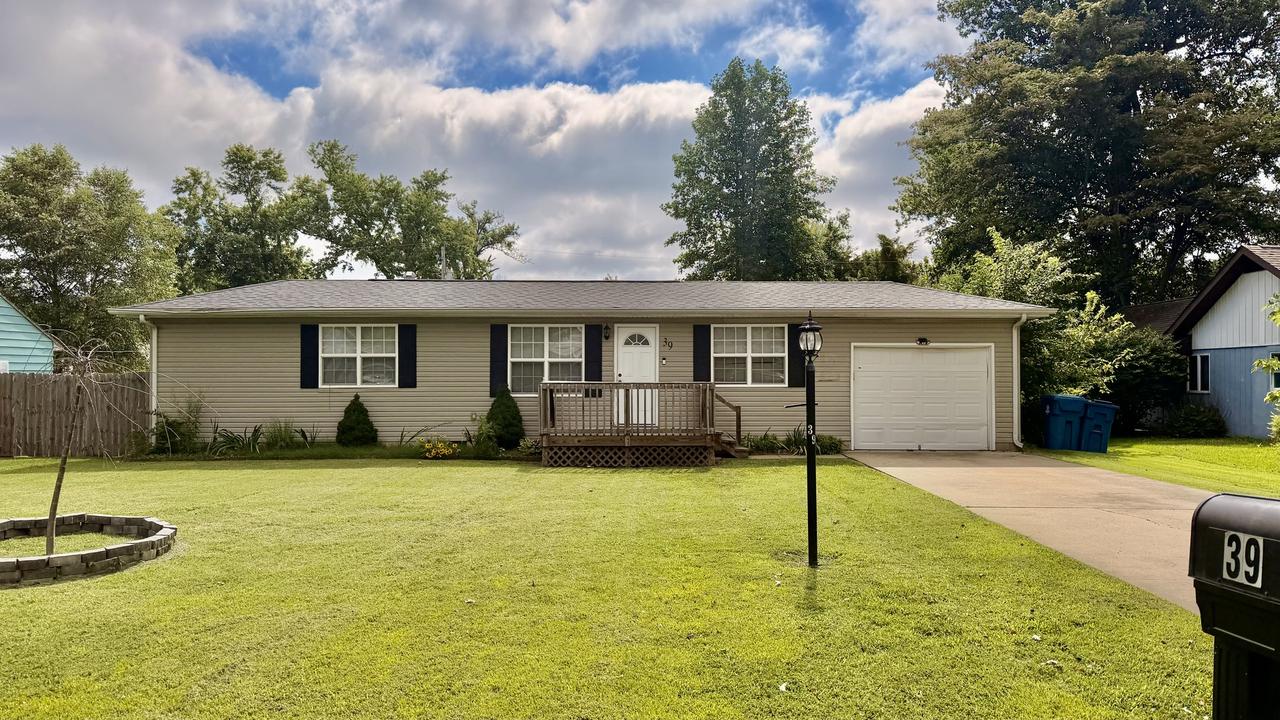 39 Ridge Rd., Centralia, IL 62801