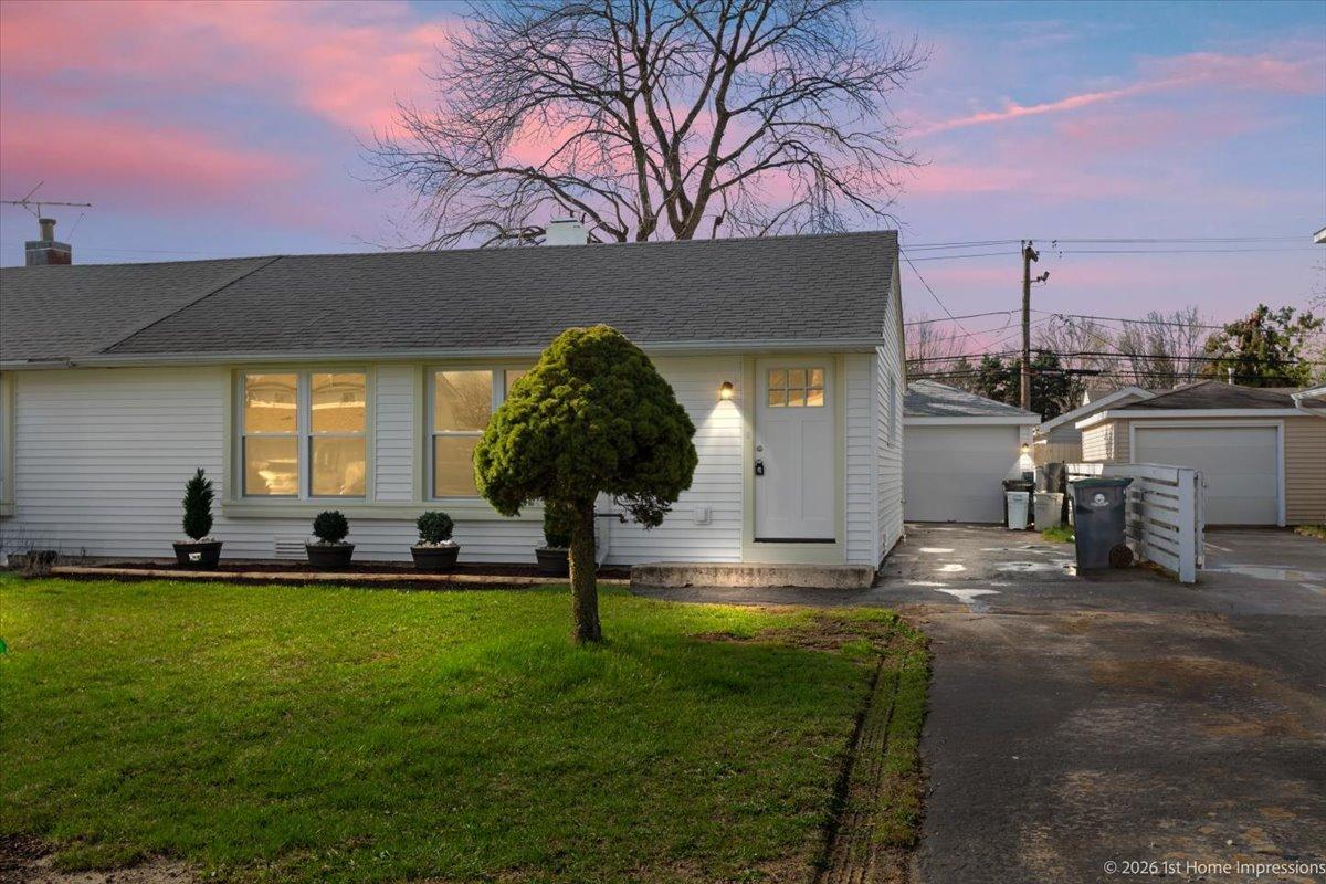 4059 W 90th St., Hometown, IL 60456