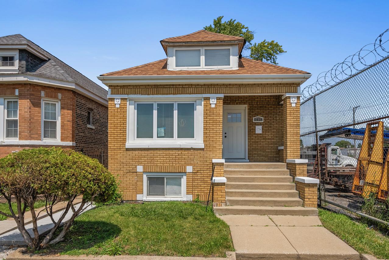 5418 W Flournoy St., Chicago, IL 60644