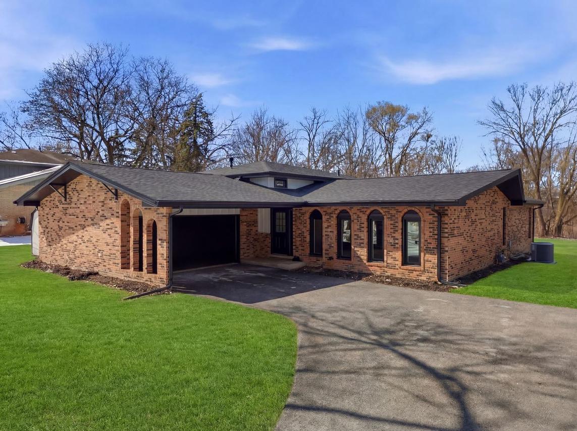 13330 S 104th Ave., Palos Park, IL 60464