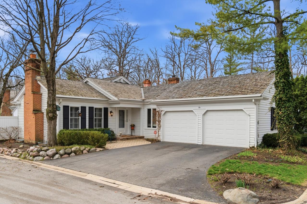 2 Court Of Mohawk Ct., Lincolnshire, IL 60069