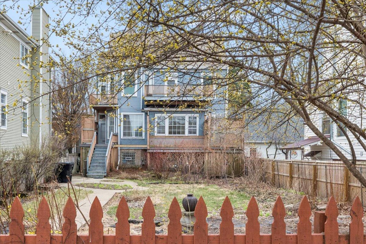 2149 W Eastwood Ave., Chicago, IL 60625