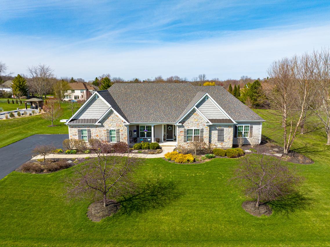 40W699 Maplehurst Ln., Hampshire, IL 60140