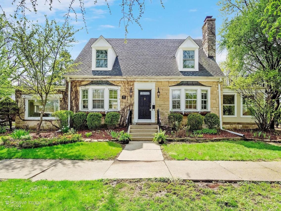 1001 S Brainard Ave., La Grange, IL 60525