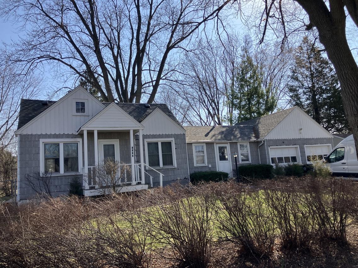 1511 N Poplar Ave., Round Lake Beach, IL 60073