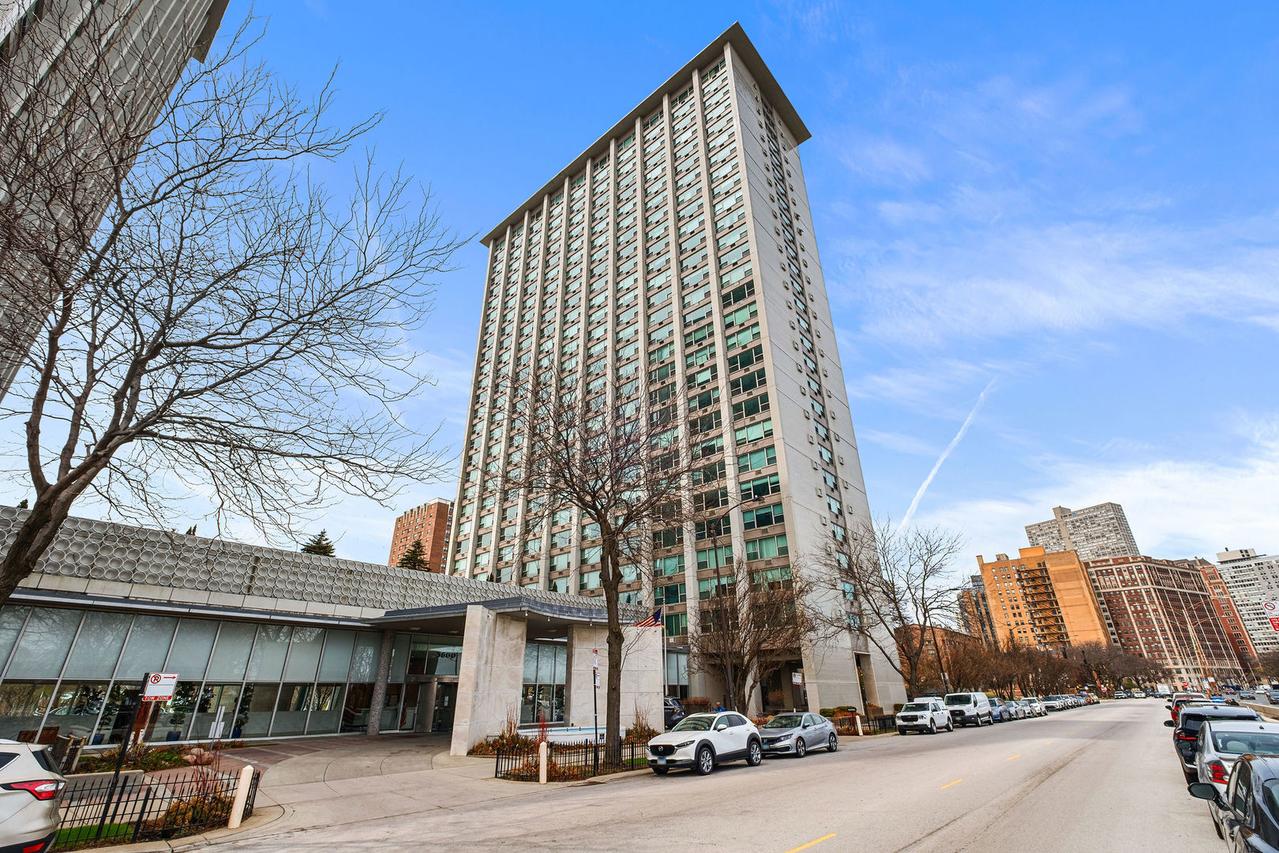 3600 N Lake Shore Dr. #2122, Chicago, IL 60613