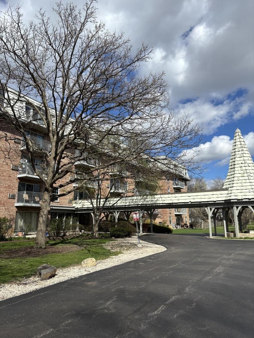 5125 Blodgett Ave. #211T, Downers Grove, IL 60515