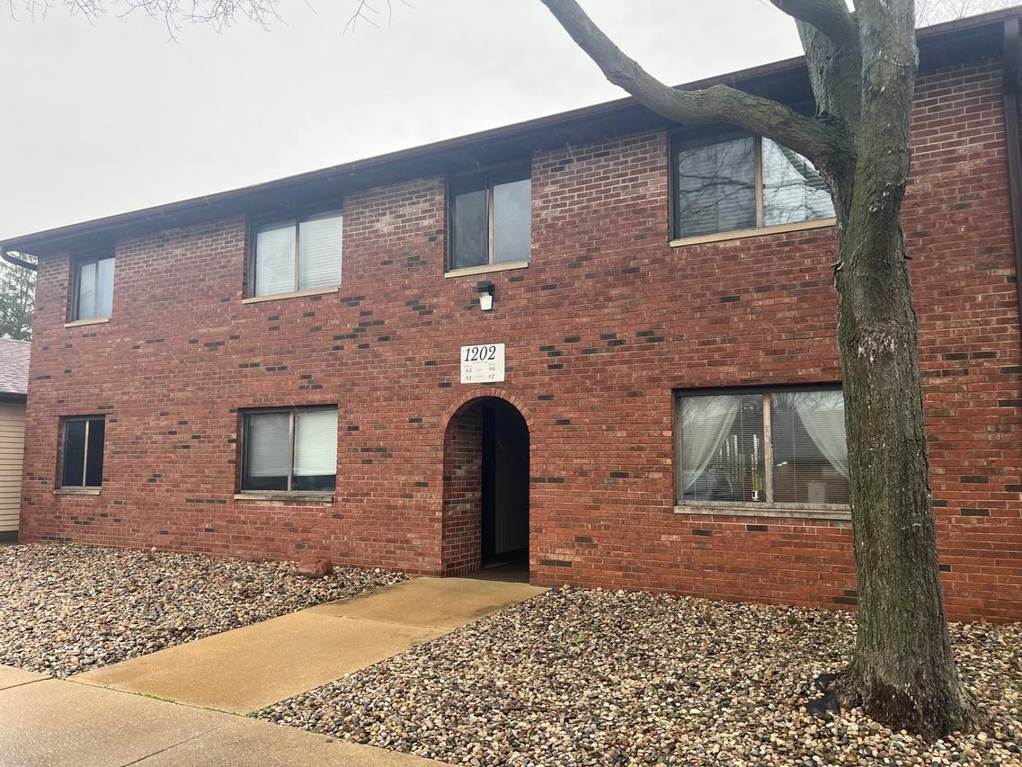 1202 Dean Dr. #5, Urbana, IL 61802