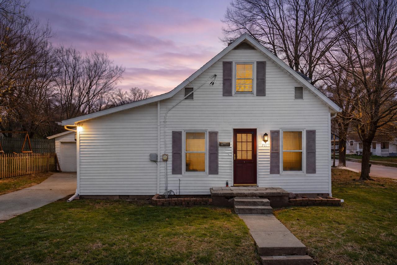 701 E Buchanan St., Bloomington, IL 61701