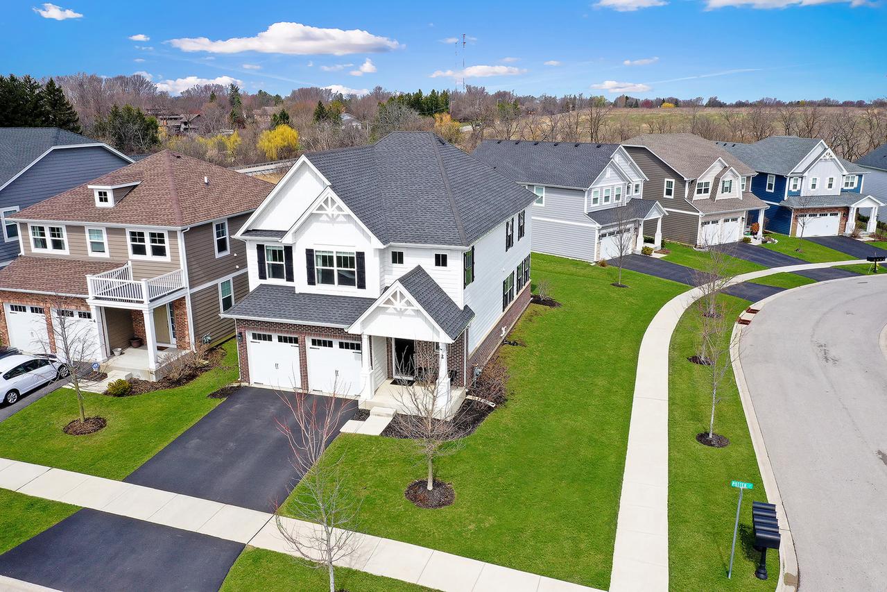 2 Potter Ct., Hawthorn Woods, IL 60047