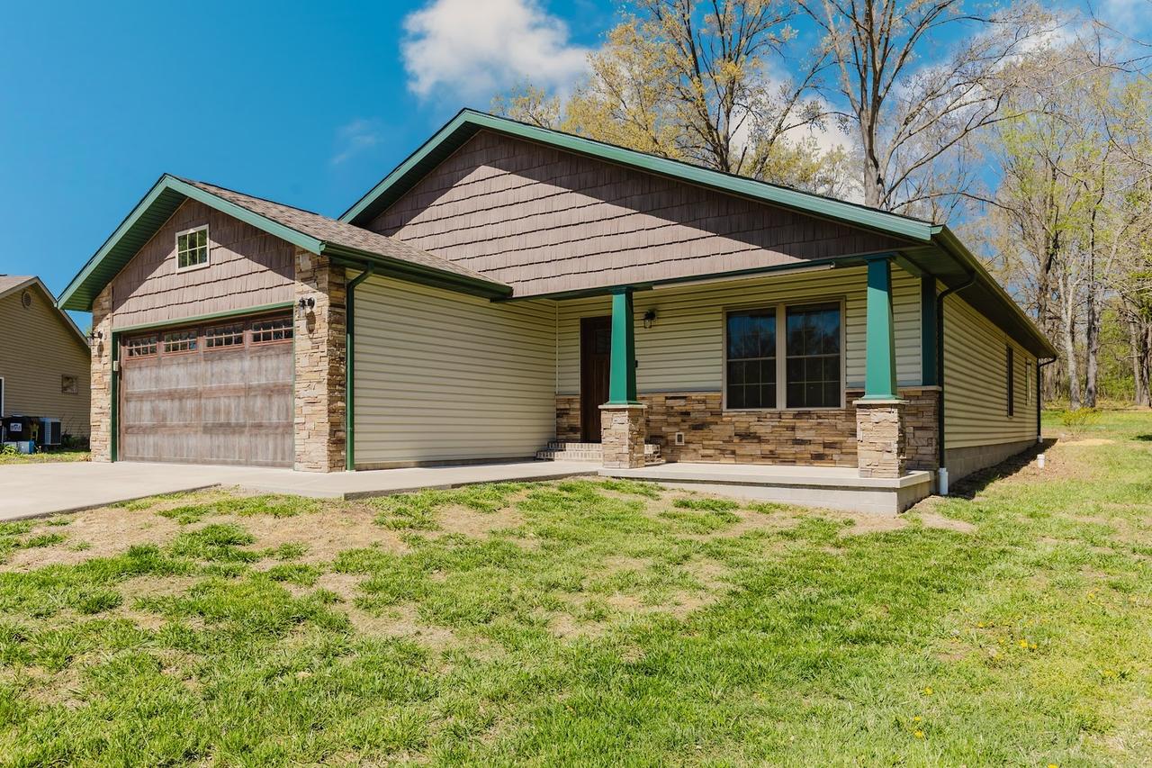 318 N Whitney Ln., Marion, IL 62959