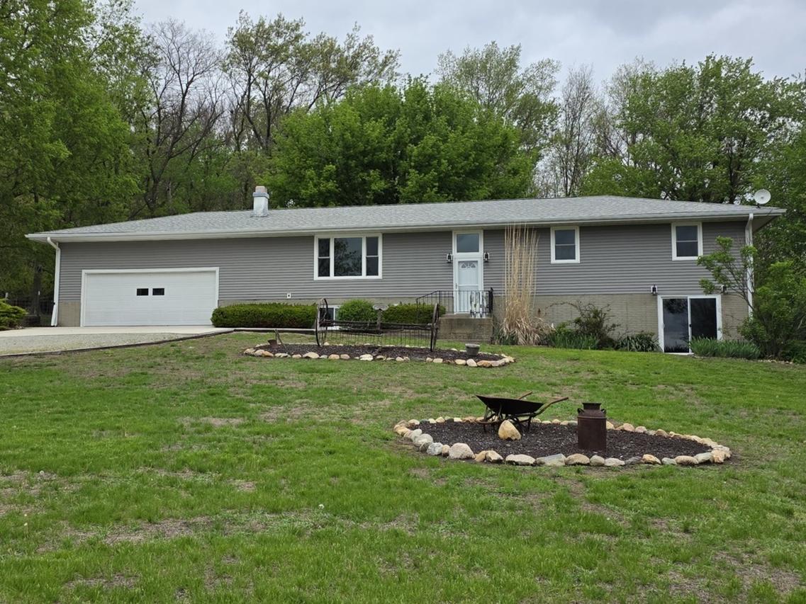 15510 Lomax Rd., Prophetstown, IL 61277