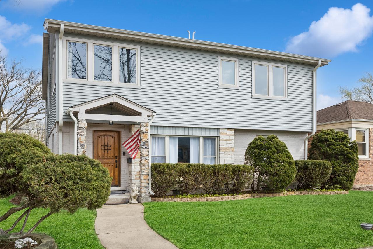 [Address Hidden by Seller], La Grange Park, IL 60526