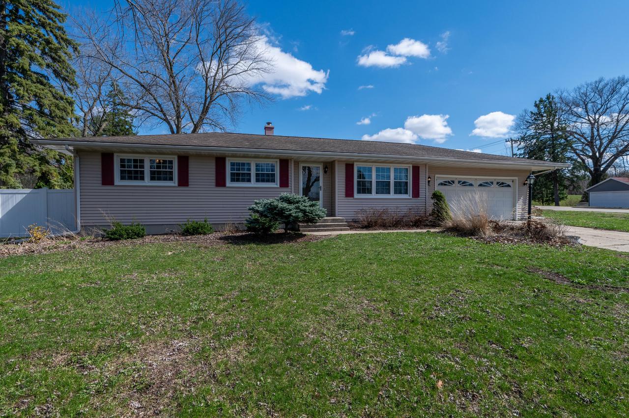 1018 Tee St., Dixon, IL 61021