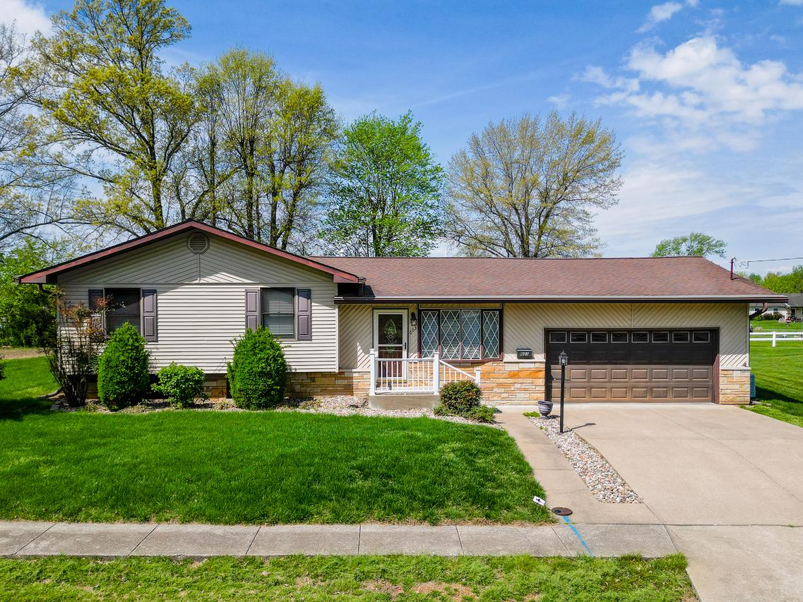 603 Willow St., Carterville, IL 62918