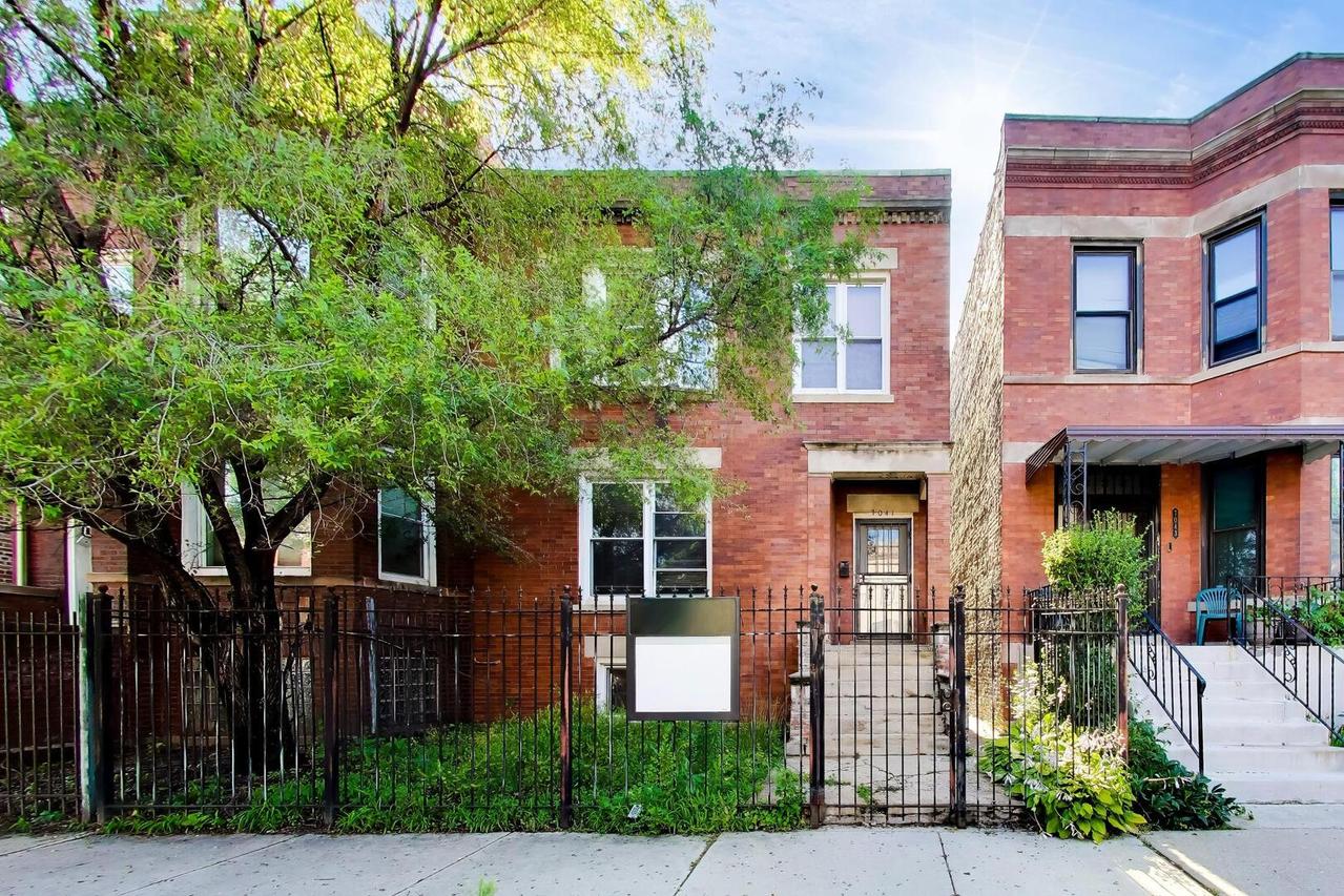 7041 S Eberhart Ave., Chicago, IL 60637