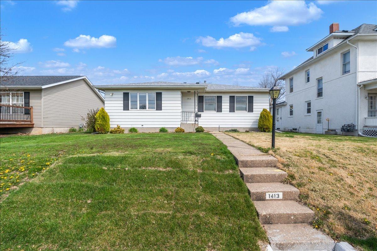 1413 30th Ave., Moline, IL 61265
