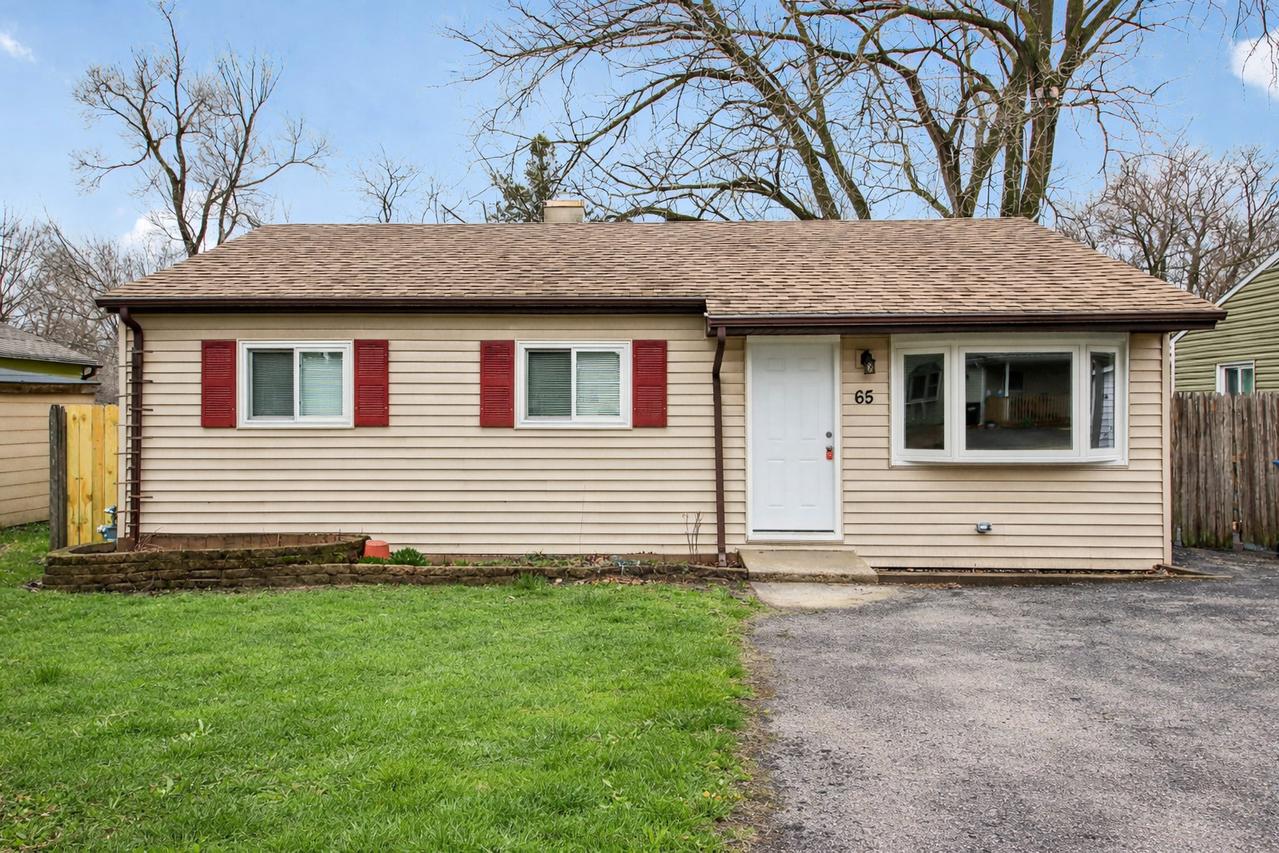 65 Della St., Crystal Lake, IL 60014