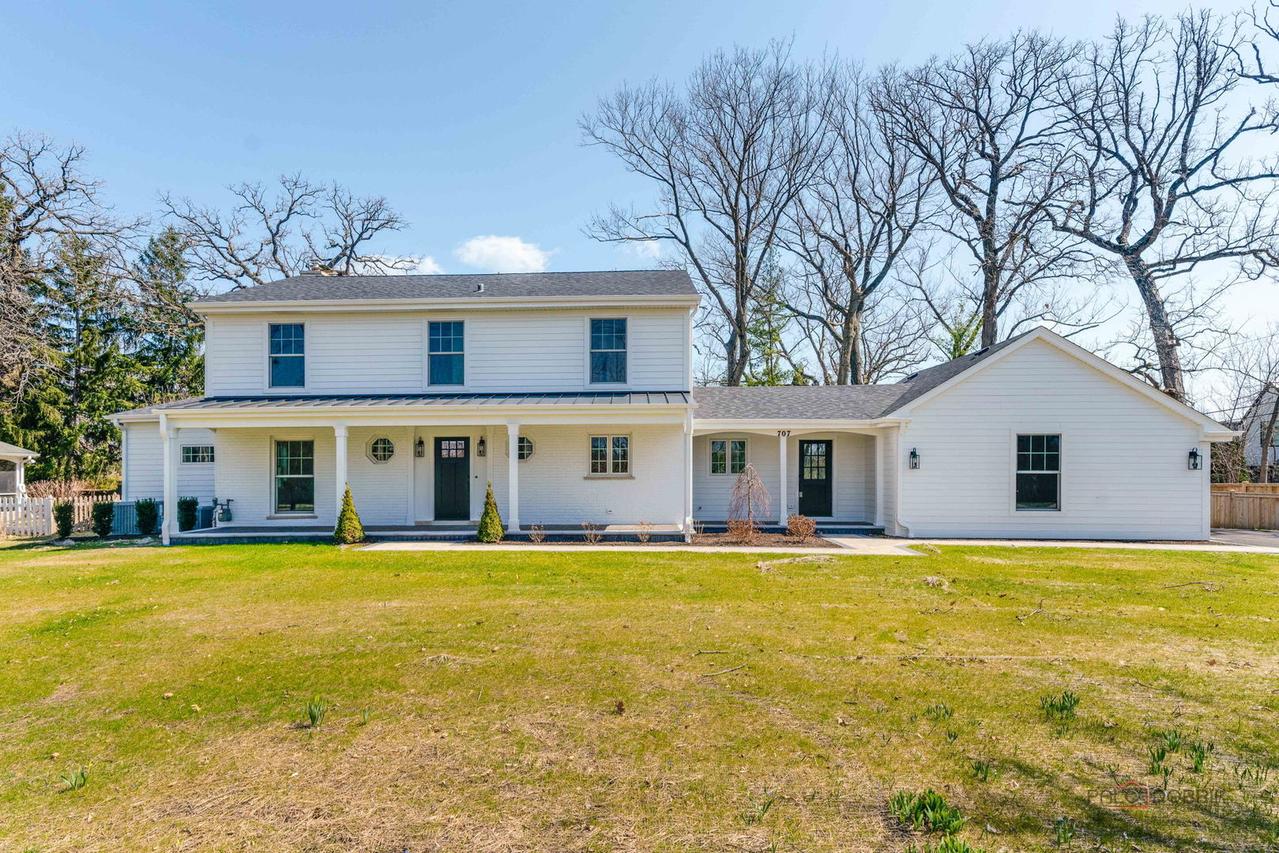 707 Brierhill Rd., Deerfield, IL 60015