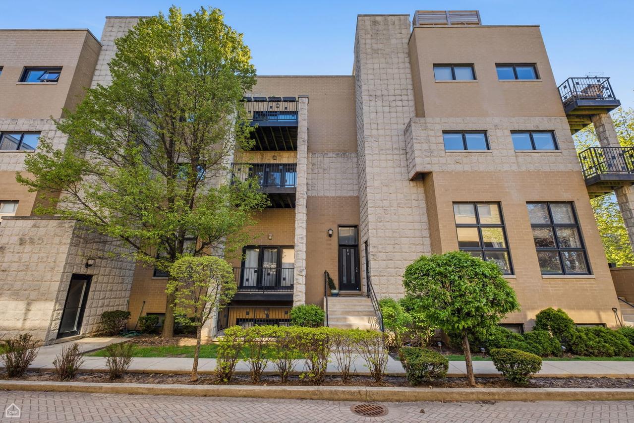 2144 W Schiller St. #E, Chicago, IL 60622