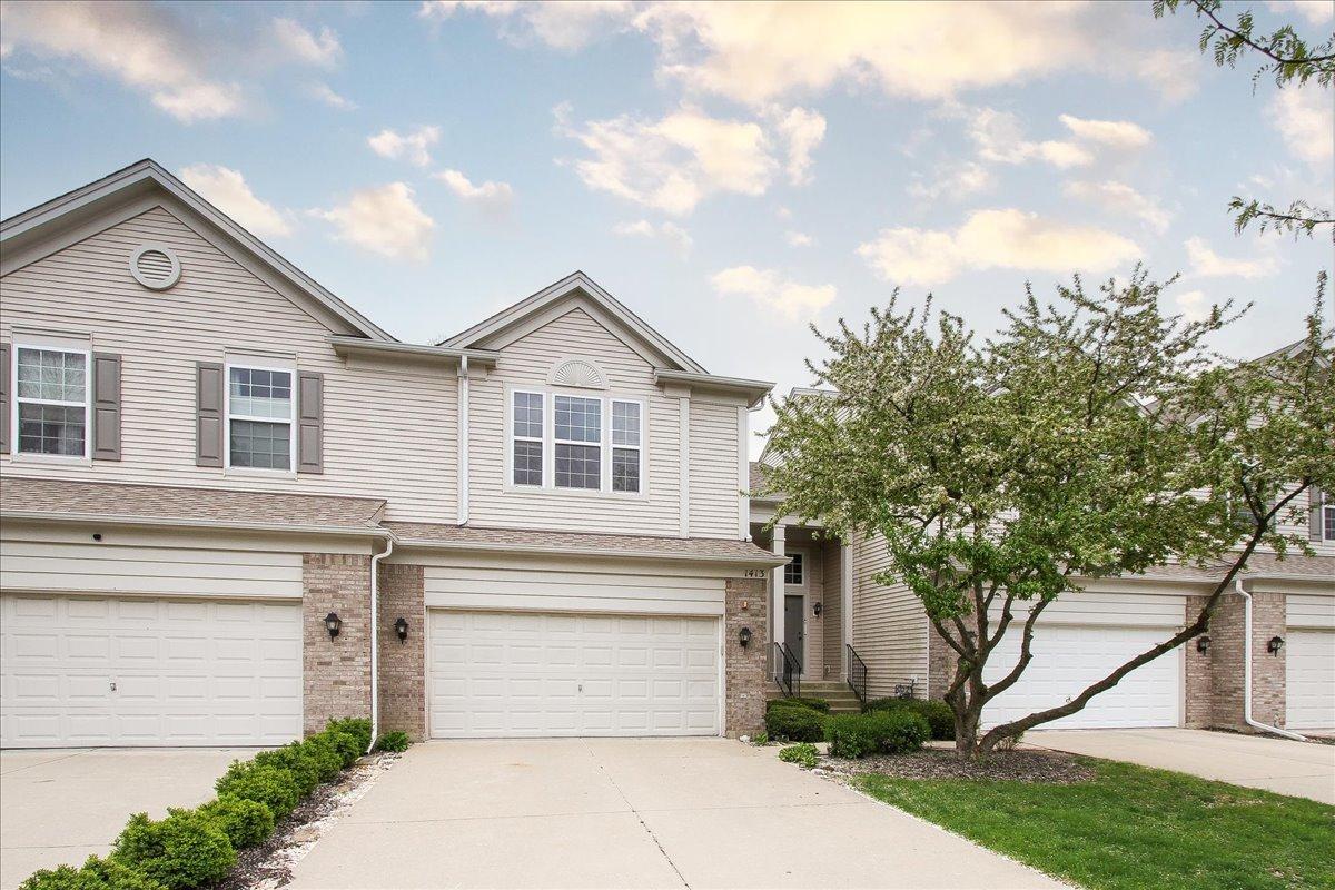 1413 Yellowstone Dr., Streamwood, IL 60107