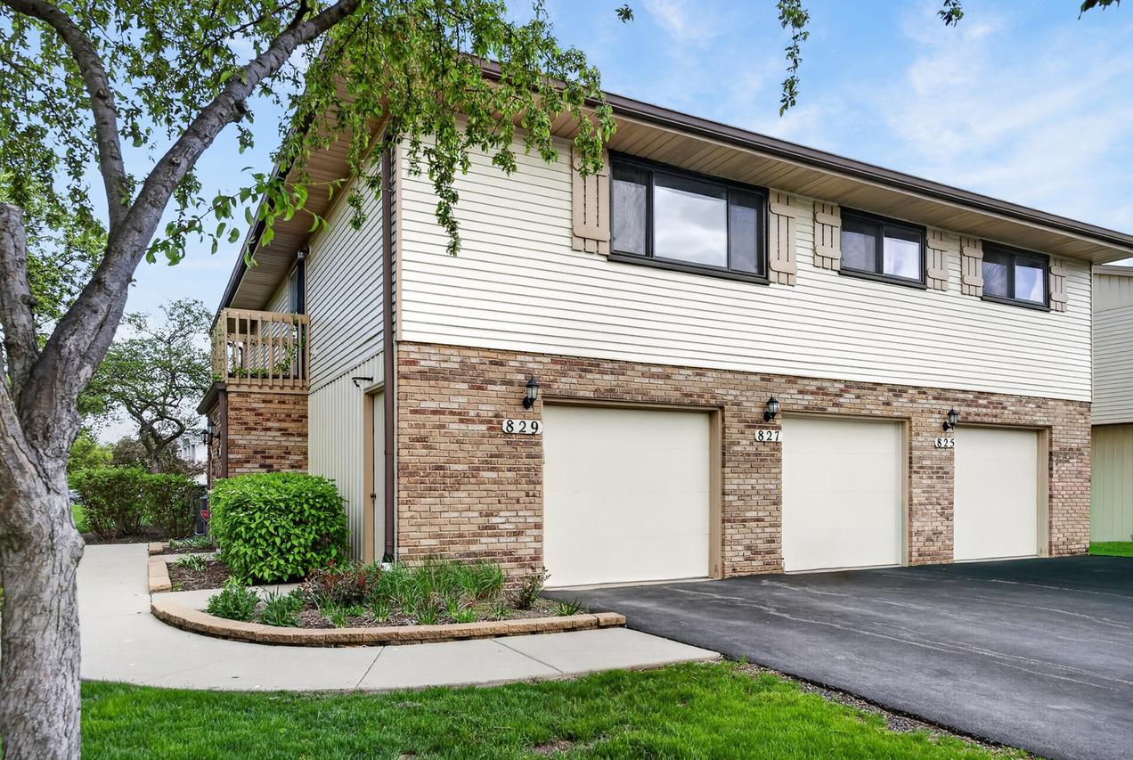 829 Dighton Ln. #21E, Schaumburg, IL 60173