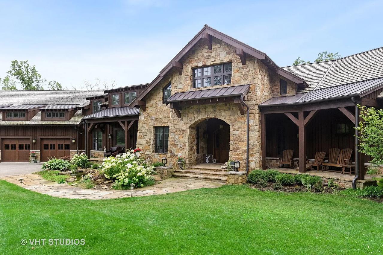 14N306 Highland Ave., Elgin, IL 60123