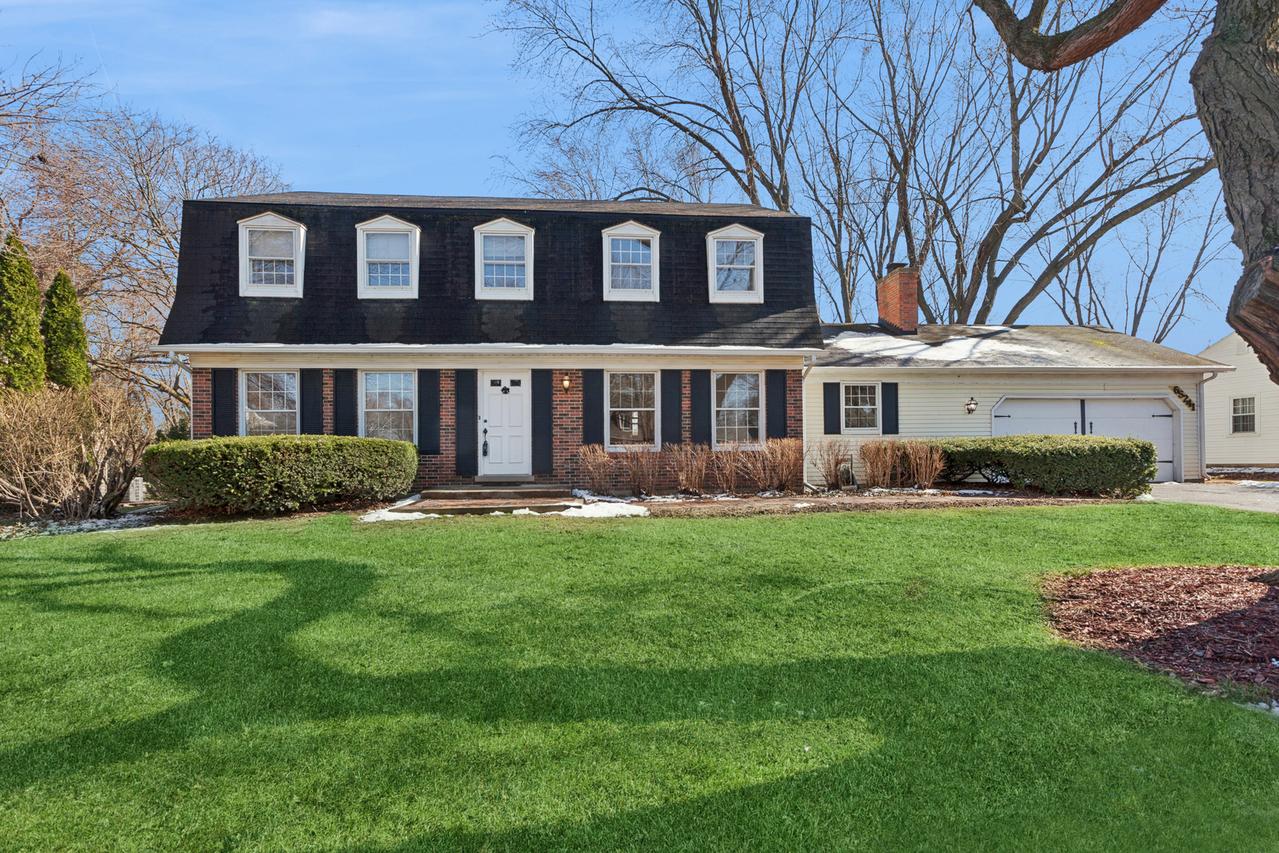 6S241 Concord Rd., Naperville, IL 60540