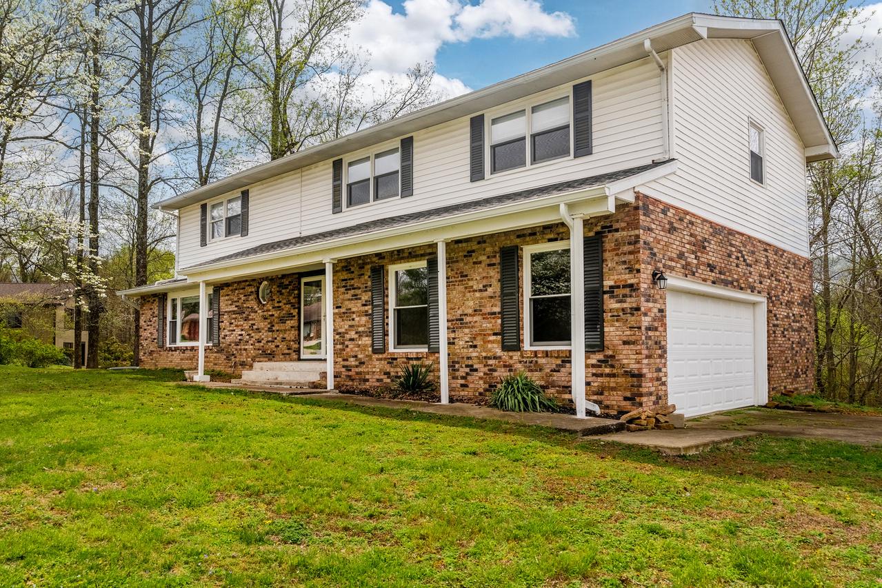 39 Butternut Hill Dr., Carbondale, IL 62903