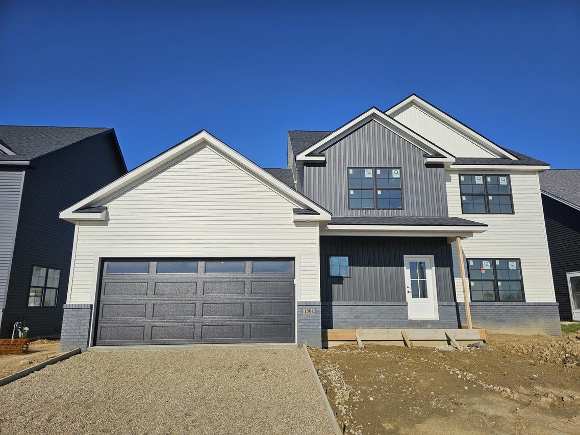 1304 Woodbine Rd., Bloomington, IL 61704