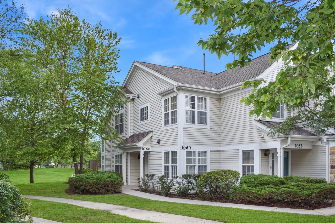 1060 Providence Ln., Buffalo Grove, IL 60089