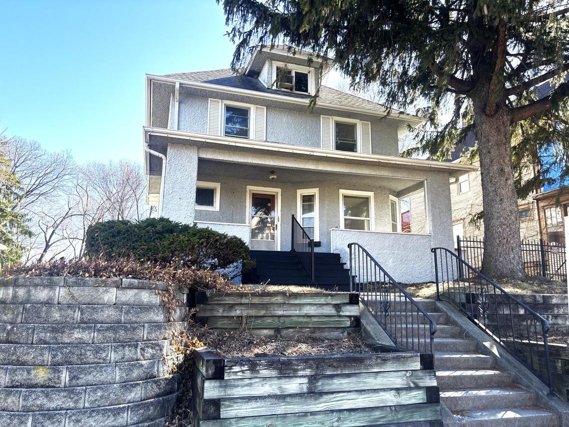 126 Park Ave., Dekalb, IL 60115