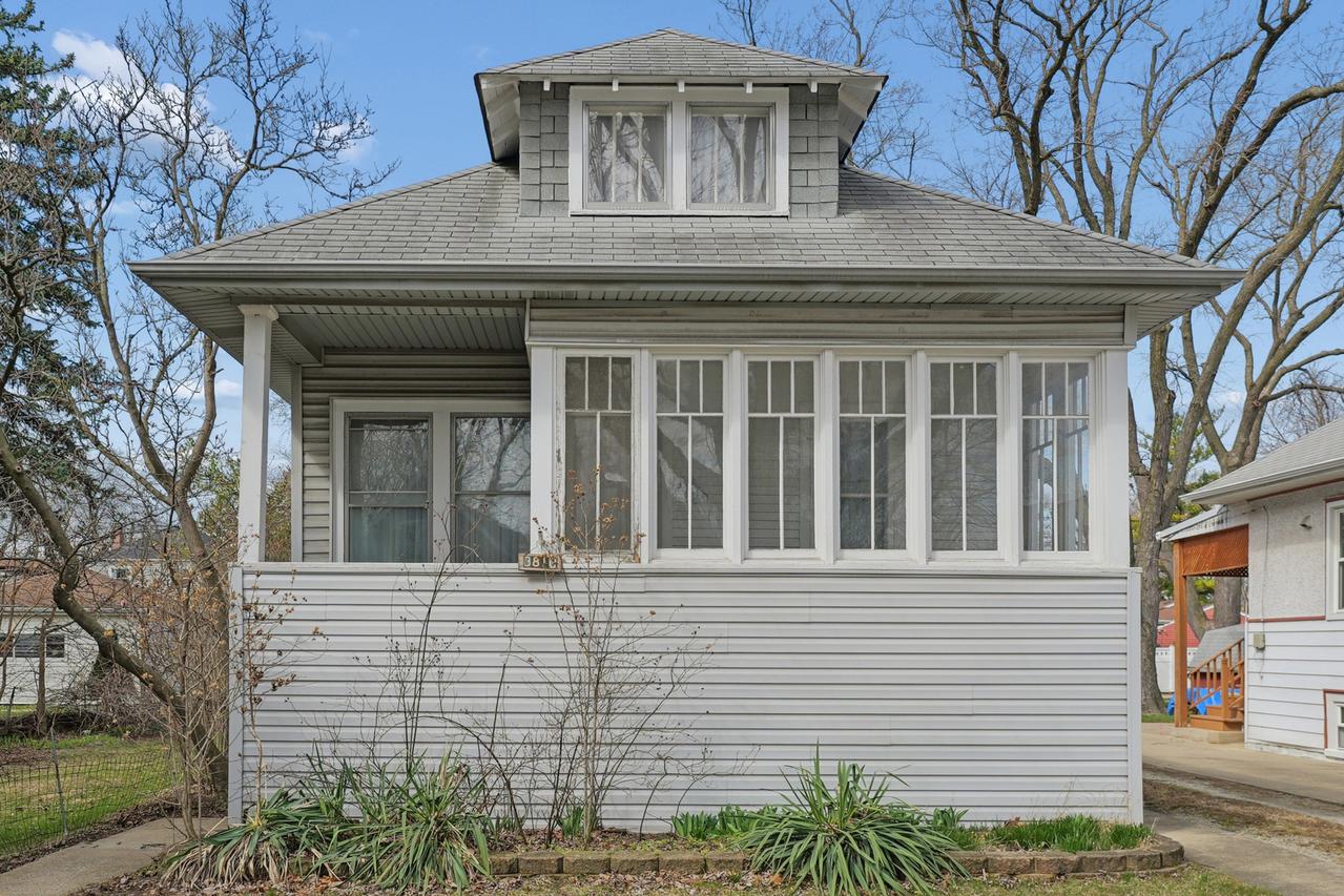 3810 Maple Ave., Brookfield, IL 60513